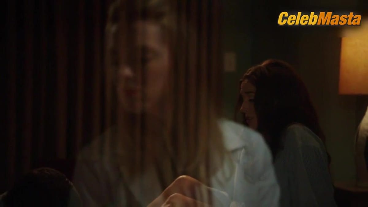 Erin Karpluk's Sexy Scene in Masters Of Sex