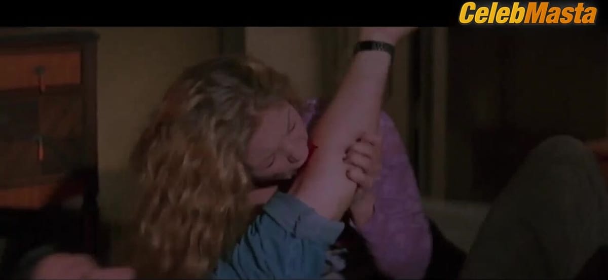 Sheryl Lee Shows Off Sex Scene in Vampires