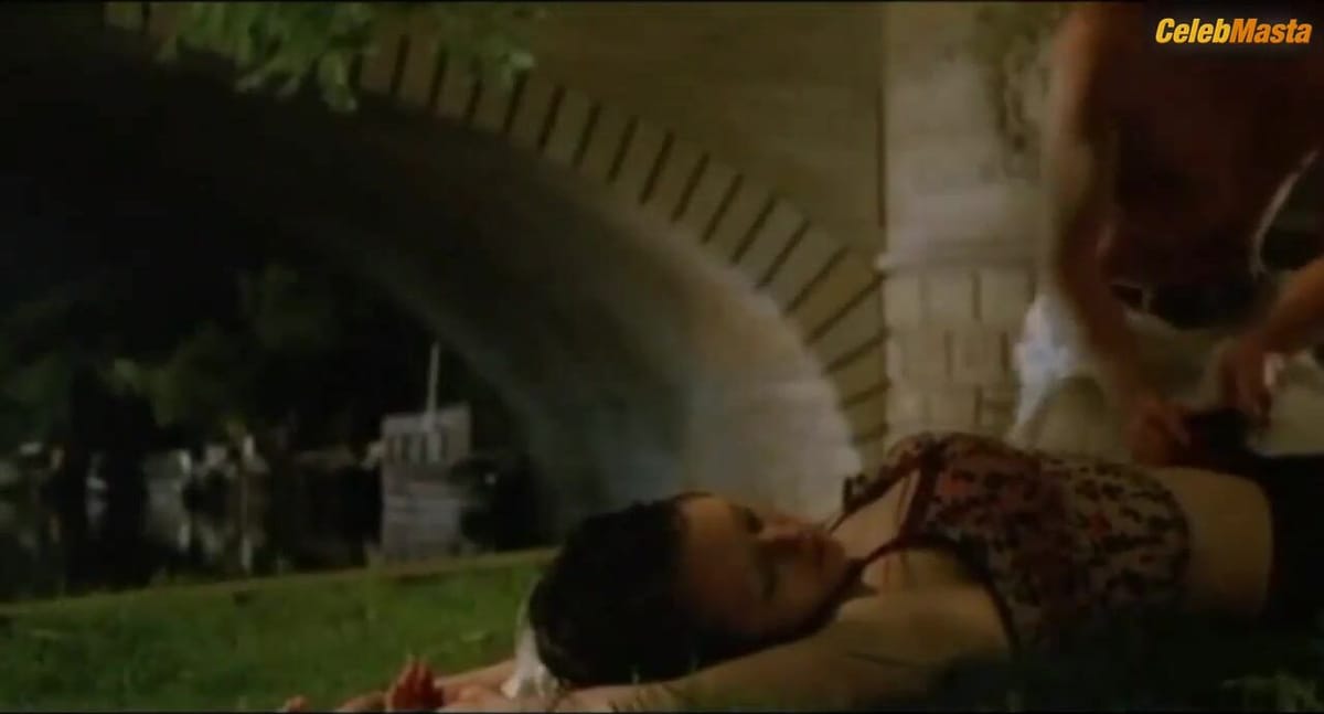 Lavinia Wilson's Underwear Scene in Julietta