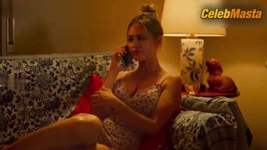Martina Stella's Sex Scene in Lockdown Allitaliana