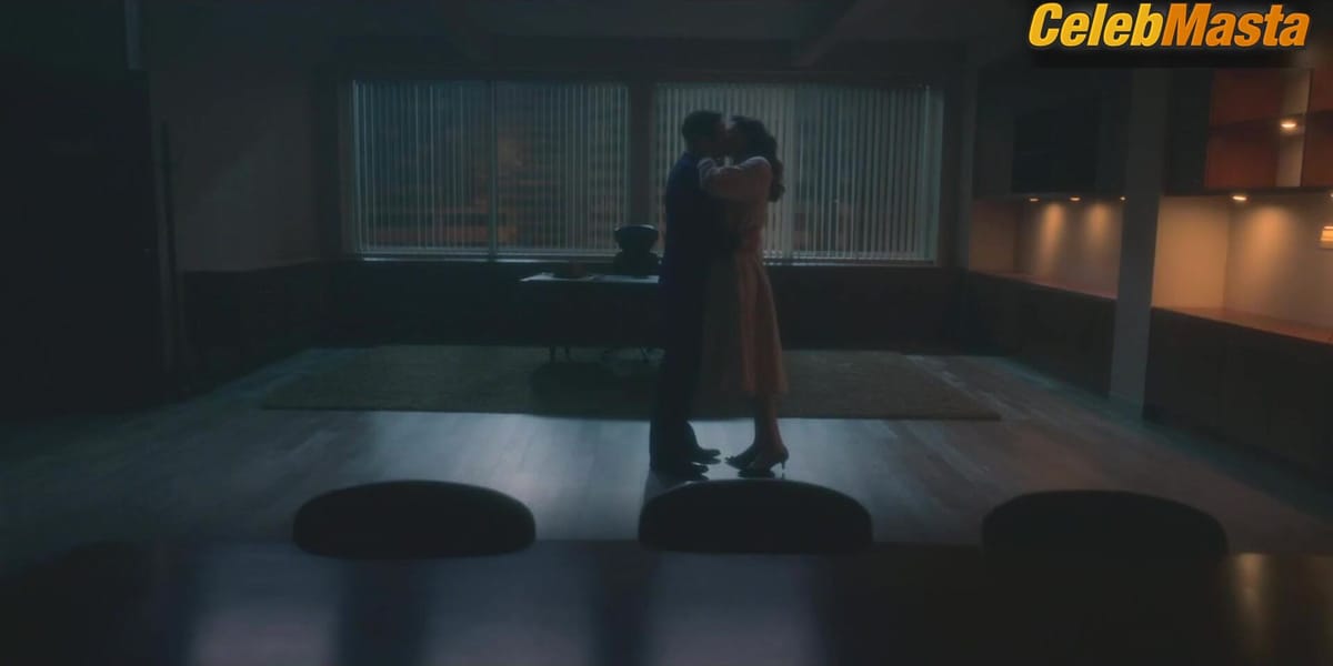 Alex Essoe's Sex Scene in The Haunting Of Bly Manor