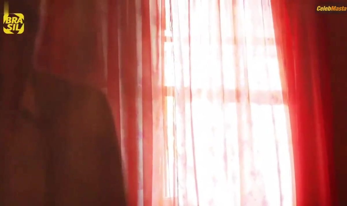 Juliana Paes Tits Scene from A Despedida