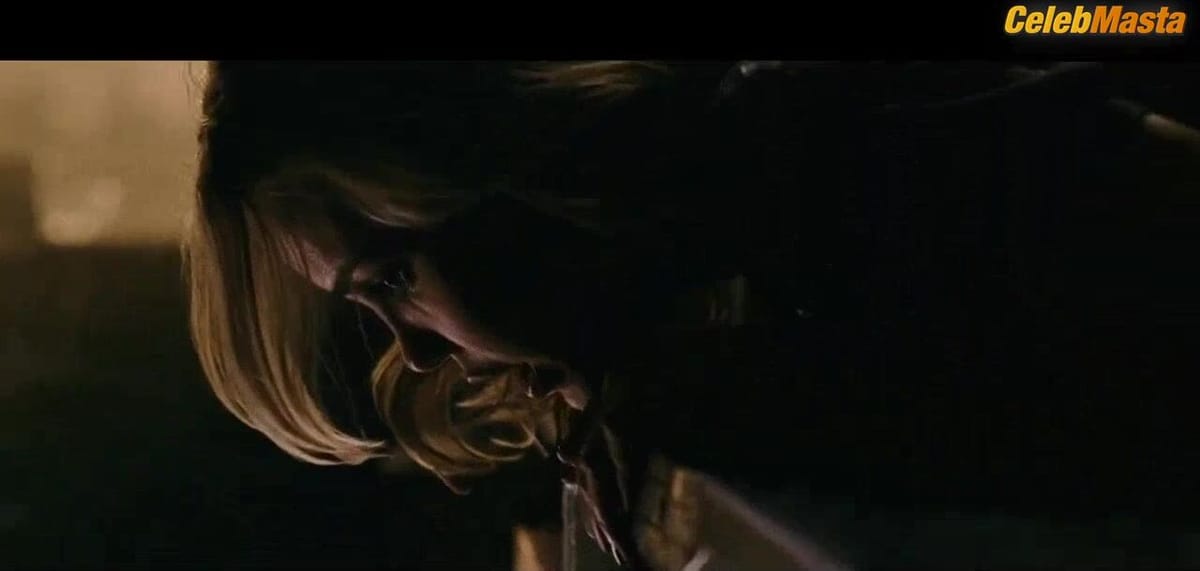 Leslie Bibb's Butt, Tits Scene in The Midnight Meat Train
