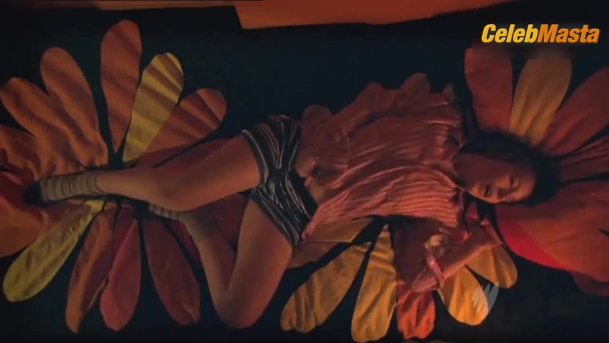 Aimee-ffion Edwards nude/sexy scene in Skins