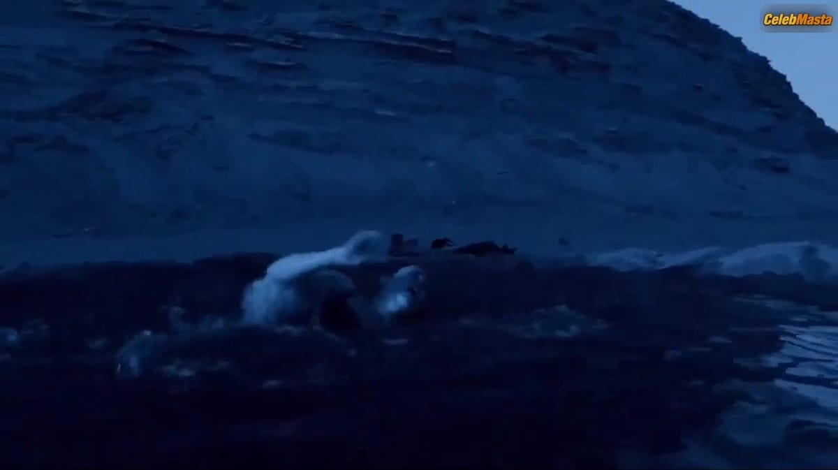 Elizabeth Henstridge Bares Bikini Scene in Agents Of S.h.i.e.l.d.