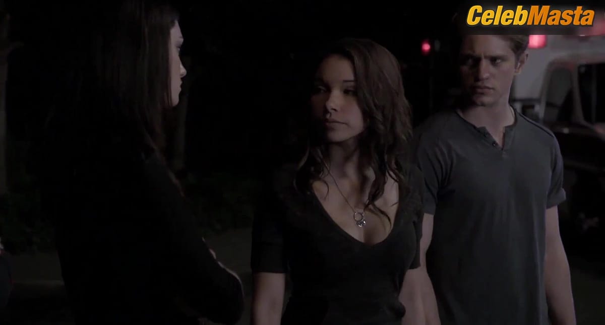 Jessica Parker Kennedy Flaunts Tits Scene in The Secret Circle