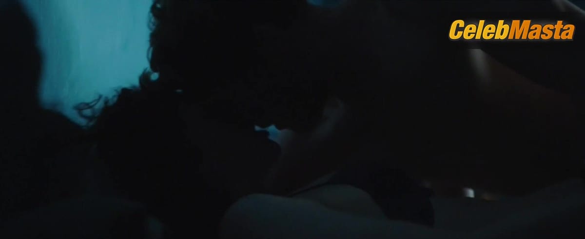 Jessica De Gouw Underwear Scene from The Hunting