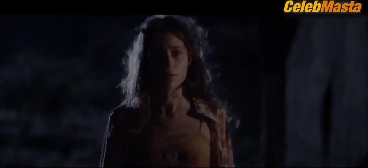 Sophie Charlotte Underwear Scene from Reza A Lenda