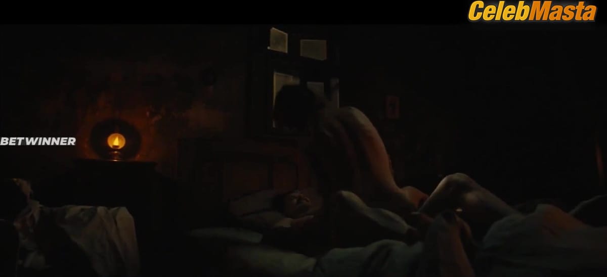 Magdalena Boczarska Tits Scene from Magnezja
