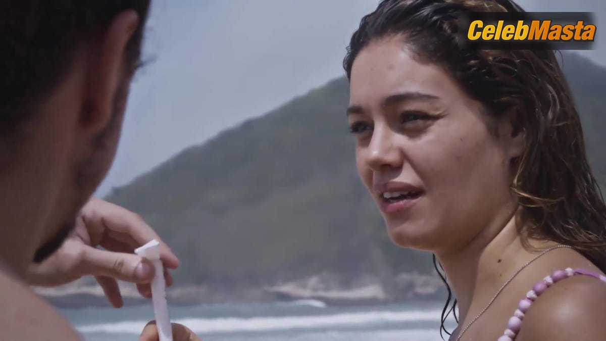 Leticia Colin and Sophie Charlotte's Butt, Boobs Scene in Todas As Flores