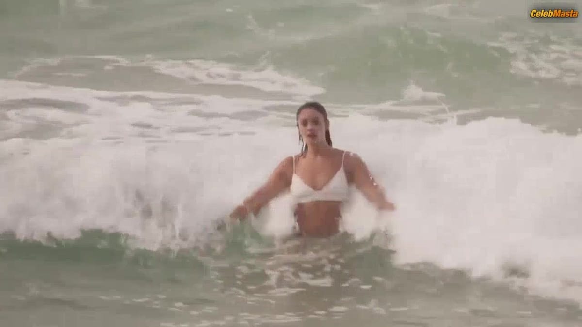 Sophie Charlotte Underwear Scene from Todas as Mulheres do Mundo