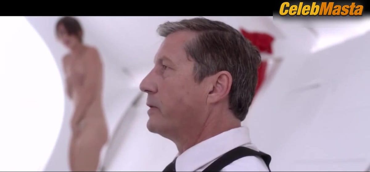 Sarah Butler's Sex Scene in Moontrap Target Earth
