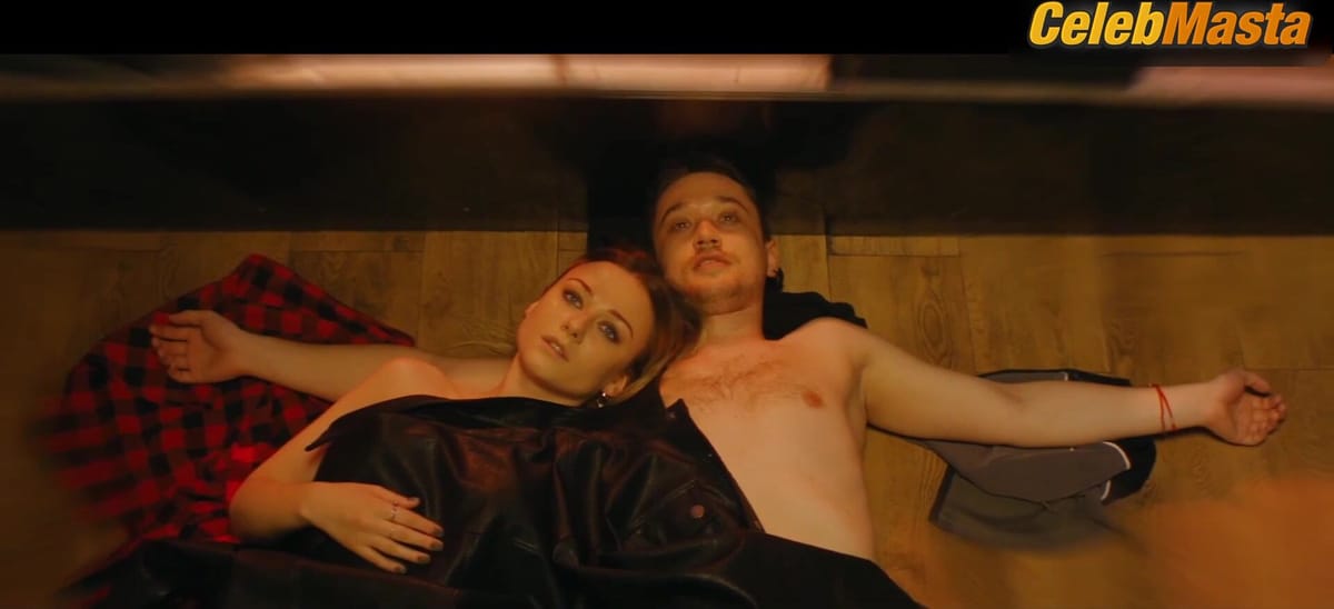 Mariya Lisovaya Sex Scene from Po Baram