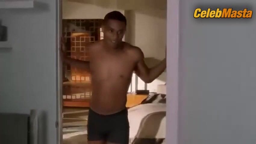 Danielle Campbell Shows Off Sex Scene in Famous In Love