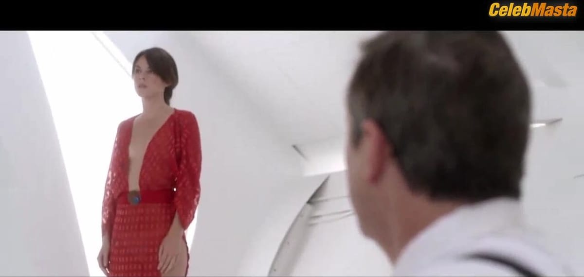 Sarah Butler Booty Scene from Moontrap Target Earth