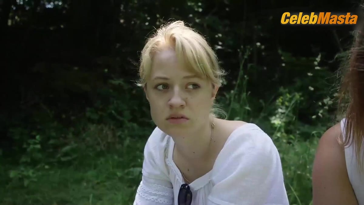 Lenka Arnold and Antje Monning Lesbian Sex Scene from Uberall Gibt Es Ein Hausen