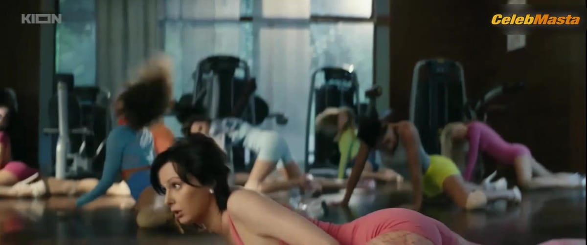 Marusya Klimova, Yuliya Aleksandrova, Polina Gukhman and Unknown Sultry Scene from Tri Sestry