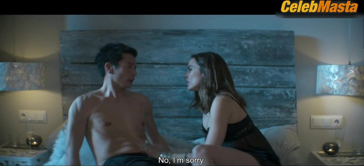 Veronica Echegui Shows Underwear Scene in 3 Caminos