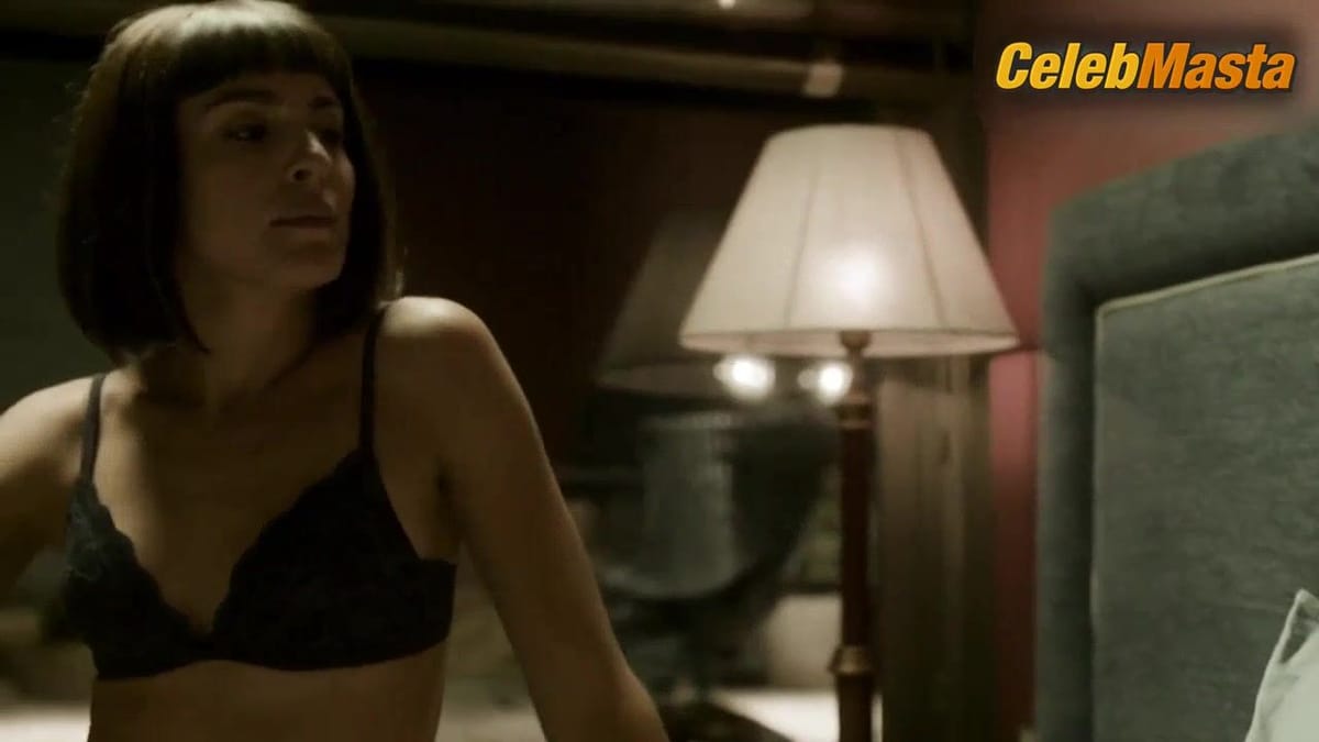 Veronica Echegui's Underwear Scene from Apaches