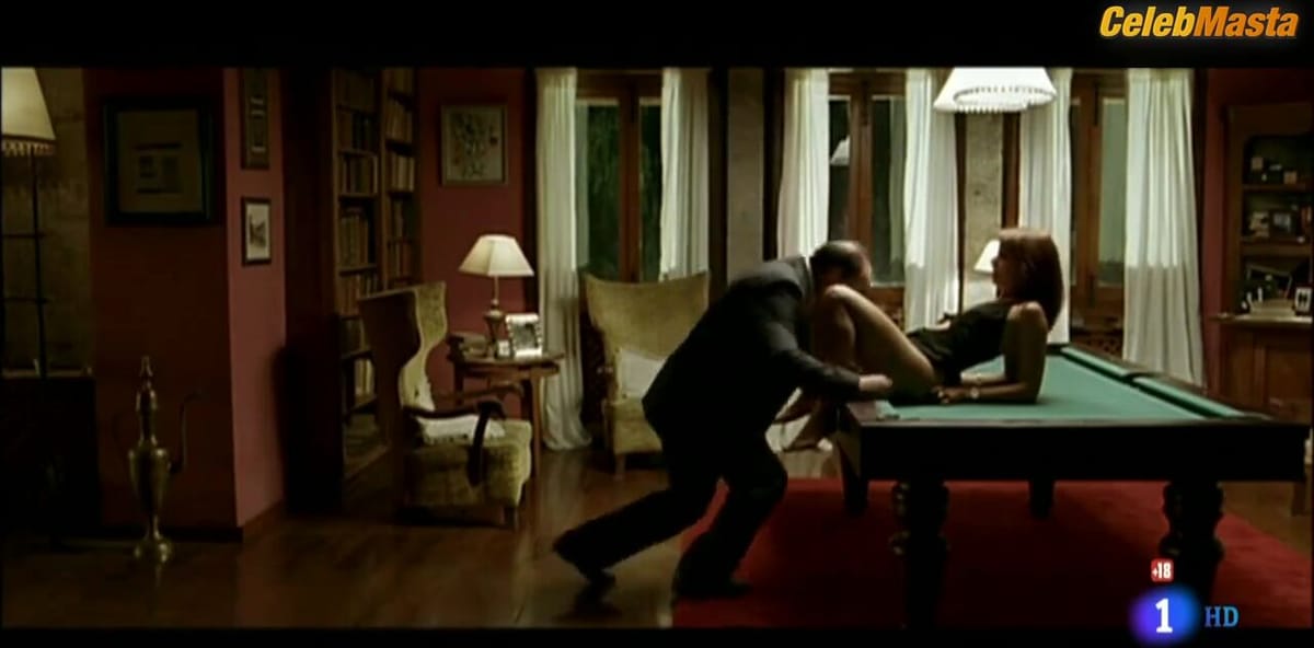 Veronica Echegui Real Sex, Booty Scene from El menor de los males