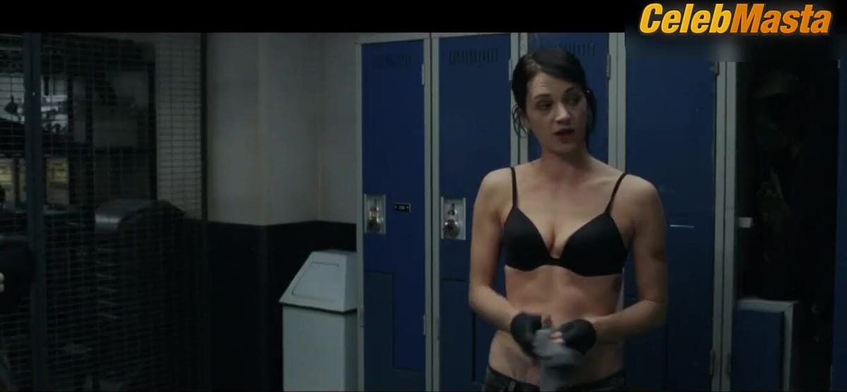 Asia Argento's Underwear Scene from Land of the Dead