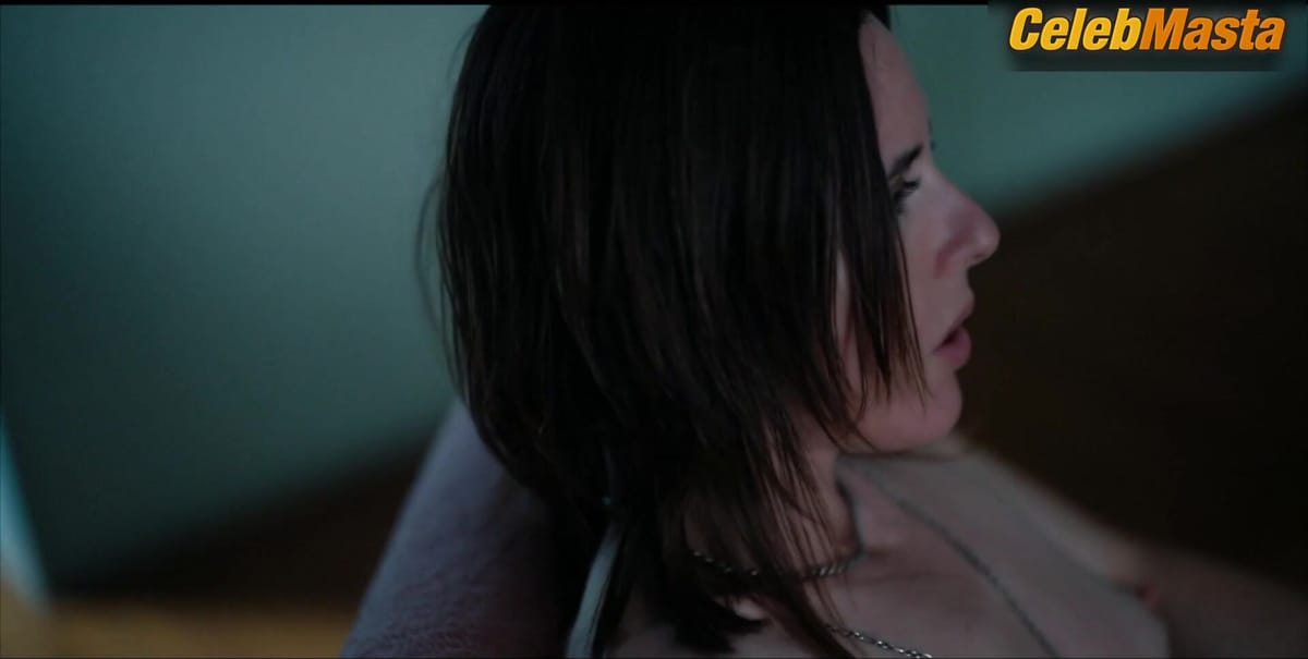 Katherine Moennig, Stacey Maltin, Meg Meyer and Georgina Tolentino Show Tits in Lesbian Scene, The L Word Generation Q