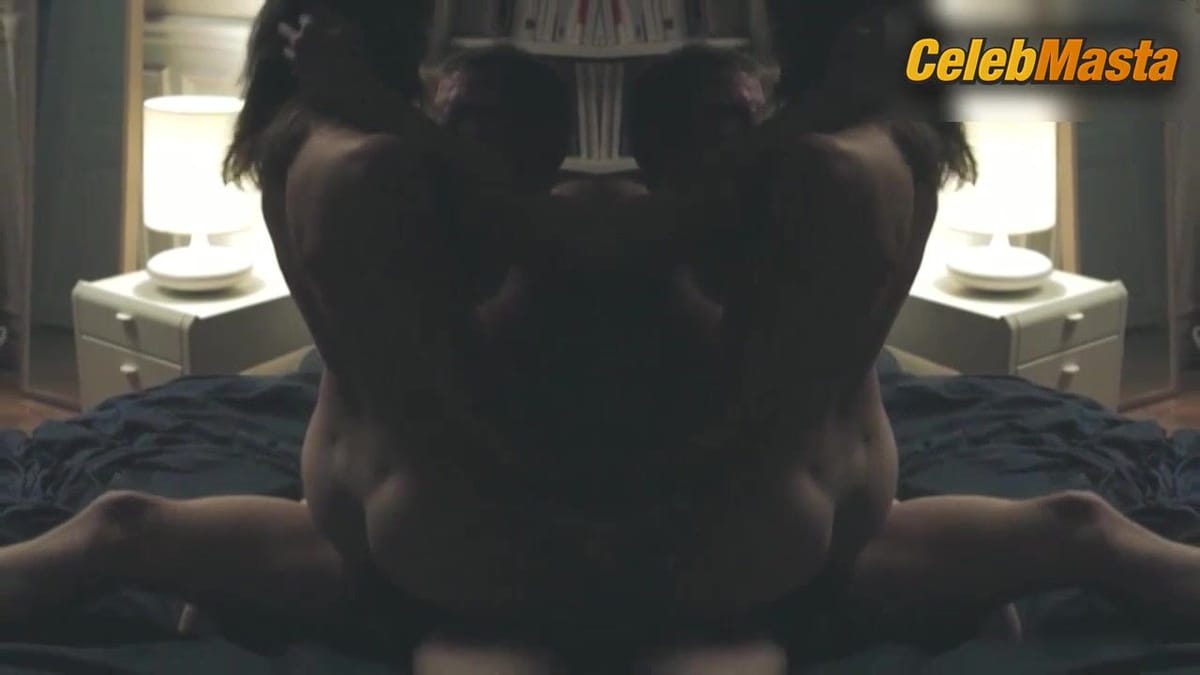 Margot Bancilhon Booty Scene from Tout Va Bien