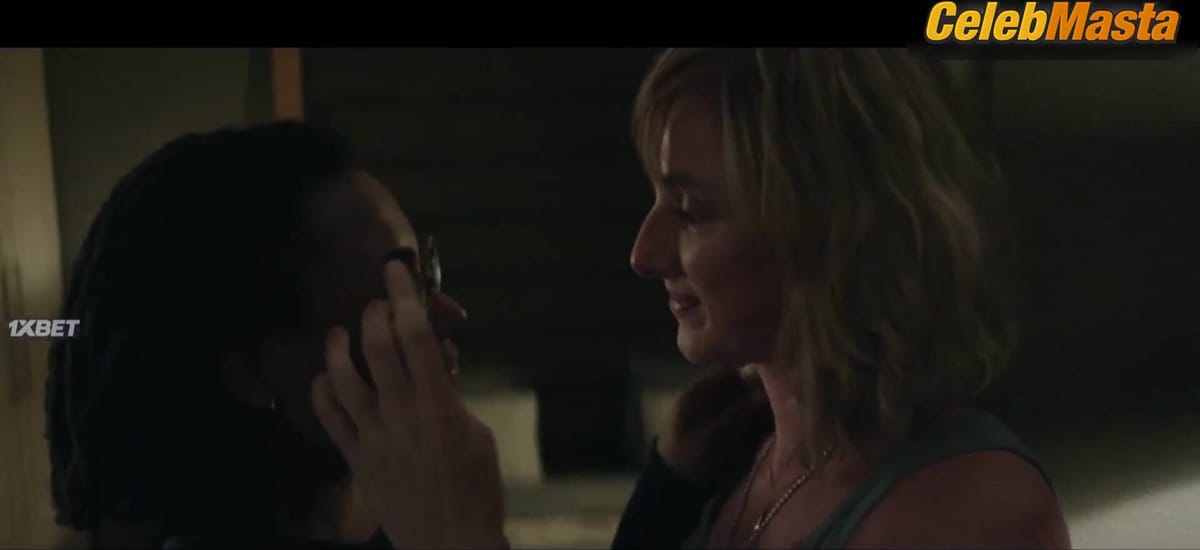 Joy Wielkens and Sallie Harmsen Lesbian Scene from Sphinx