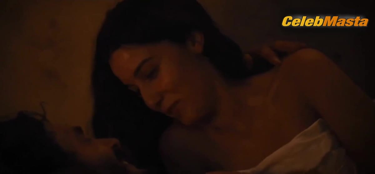 Amaia Aberasturi, Bea Segura and Lucia Cabello's Lesbian Sex Scene in Beguinas
