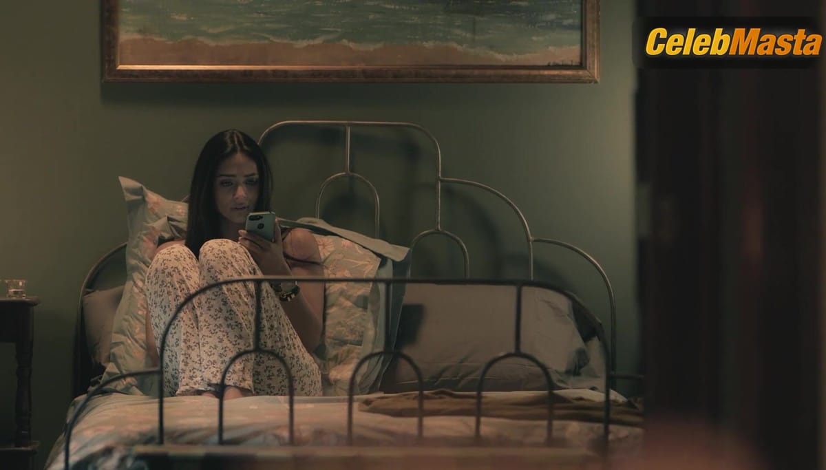 Zuria Vega, Oka Giner and Sofia Engberg's Lesbian Underwear Scene in The Five Juanas