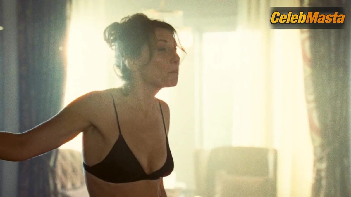 Ari Graynor's Underwear Scene in Winning Time The Rise Of The Lakers Dynasty