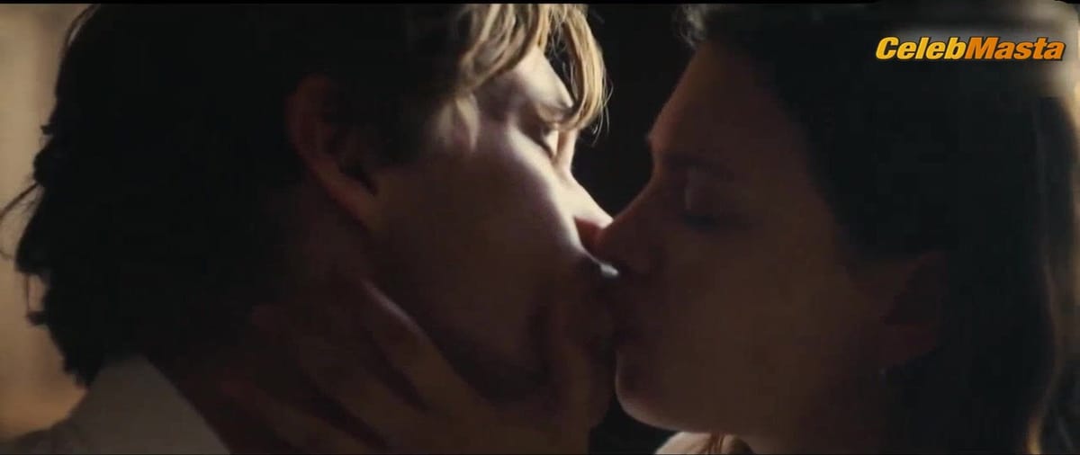 Harriet Herbig-Matten Tits and Underwear Scene in Maxton Hall - The World Between Us