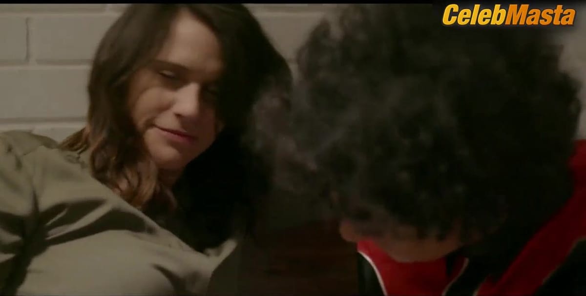 Amy Landecker and Alia Shawkat's Lesbian Sex Scene in Transparent