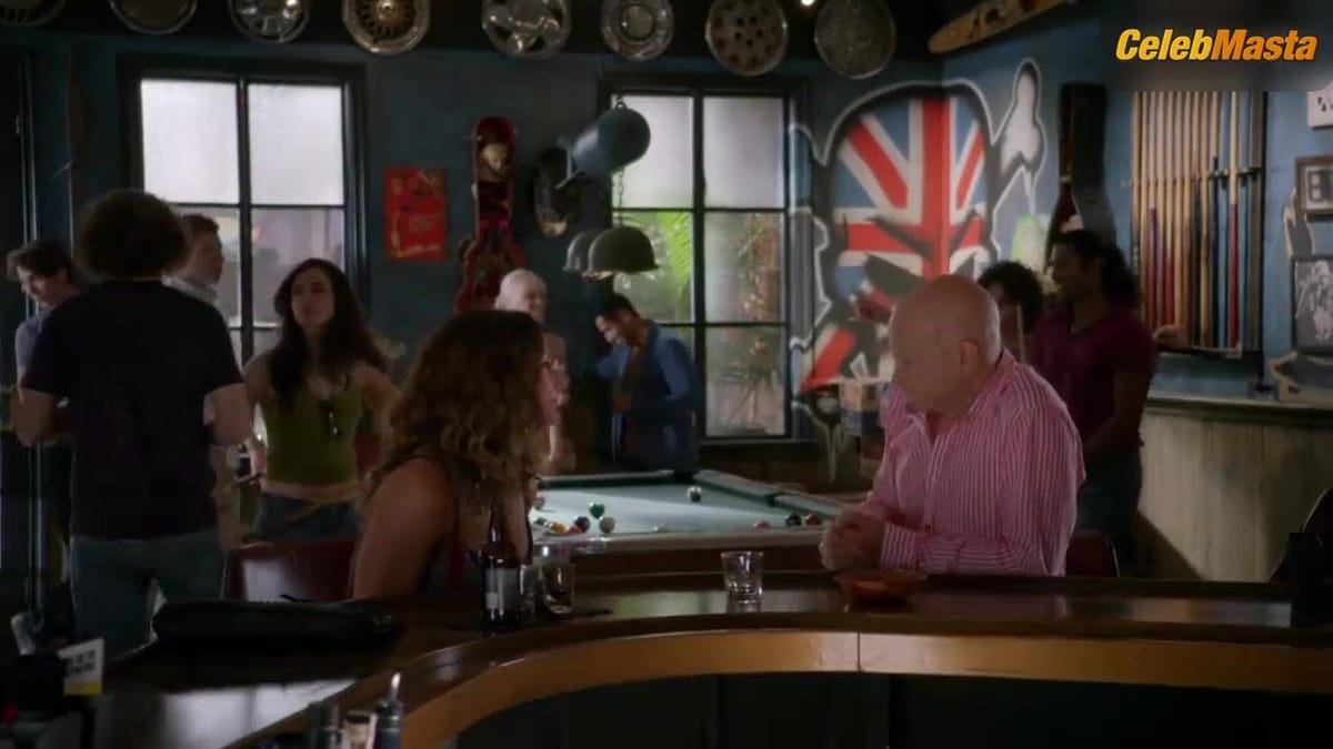 Cerina Vincent Bares Tits Scene in Californication