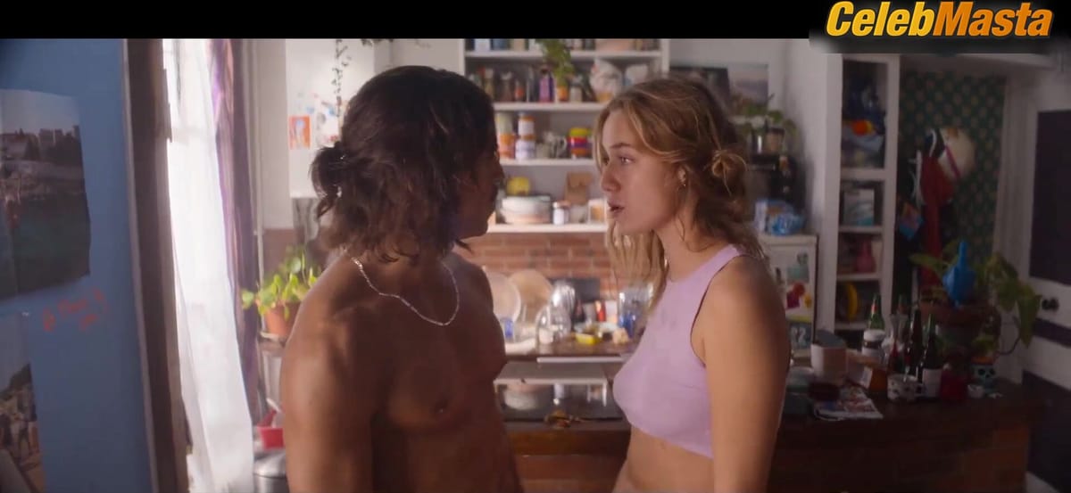 Zoe Marchal and Lewkowski Yovel's Sex Scene in All-time High