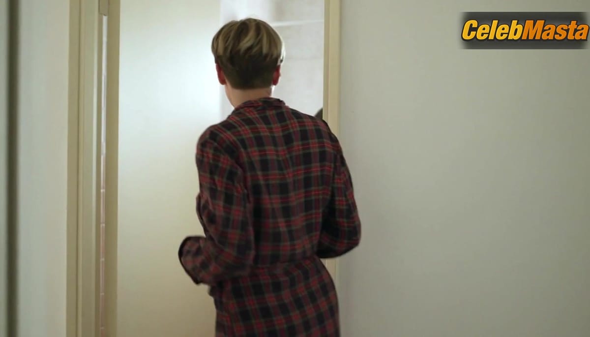 Chloe Sevigny and Alice Braga's Butt, Tits Scene in We Are Who We Are