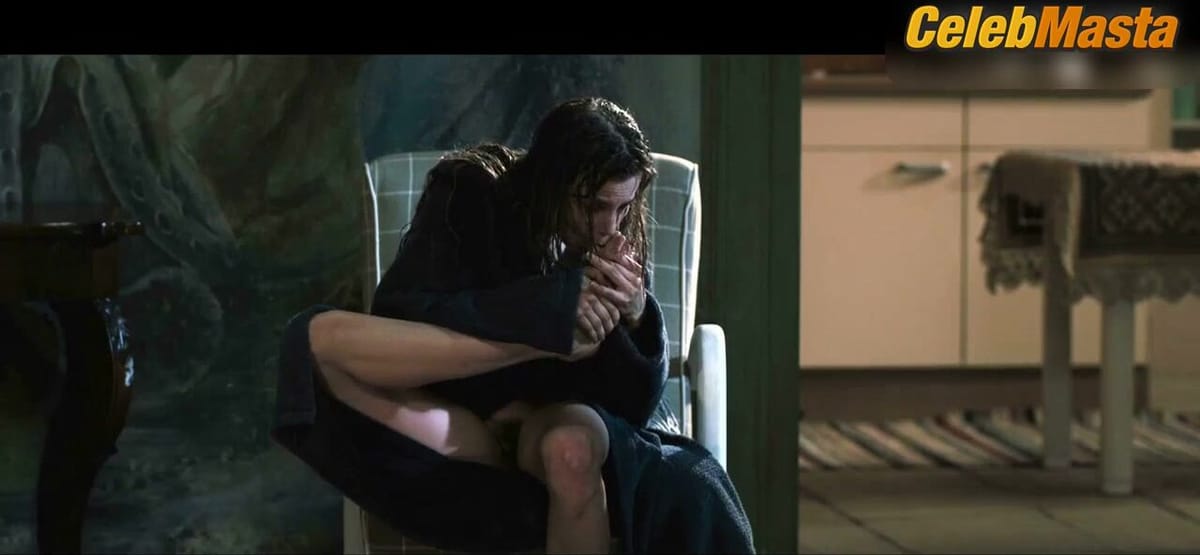 Sylvia Hoeks Bares Butt, Boobs Scene in The Best Offer