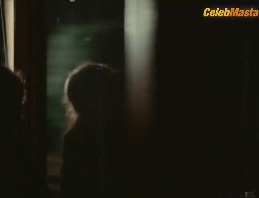 Anna Drijver's Lesbian, Tits Scene in Undercover