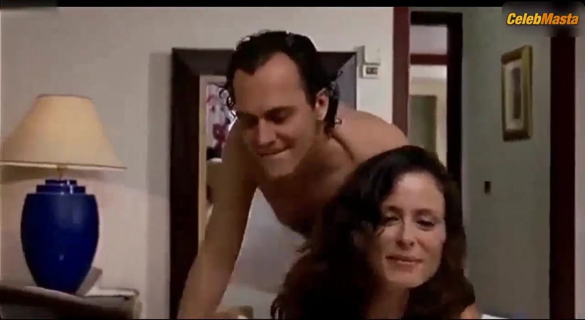 Aitana Sanchez-Gijon's Sexy Scene from Animales heridos