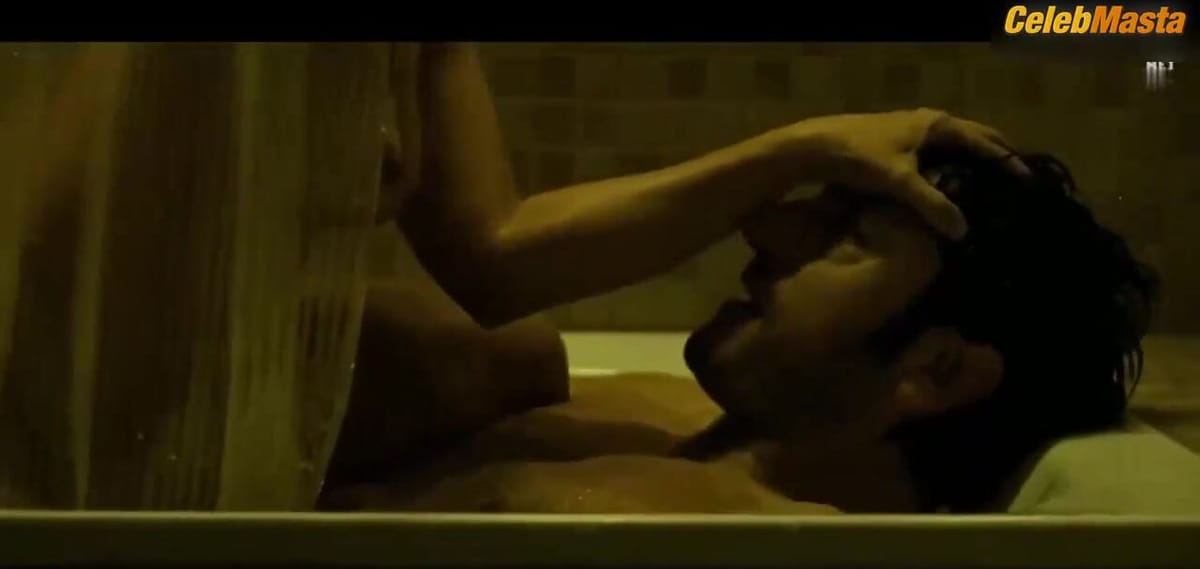 Aitana Sanchez-Gijon Tits Scene from La Carta esferica