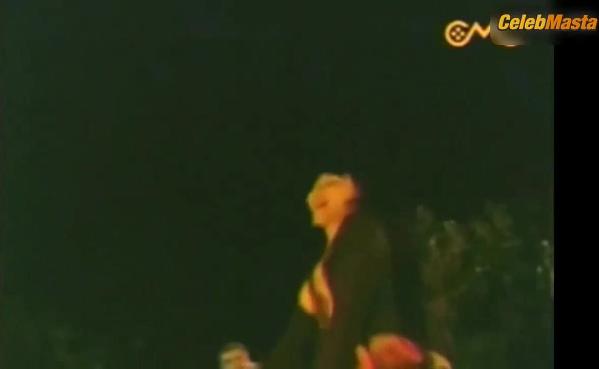 Lyn May Sex Scene from Las Nenas Del Amor