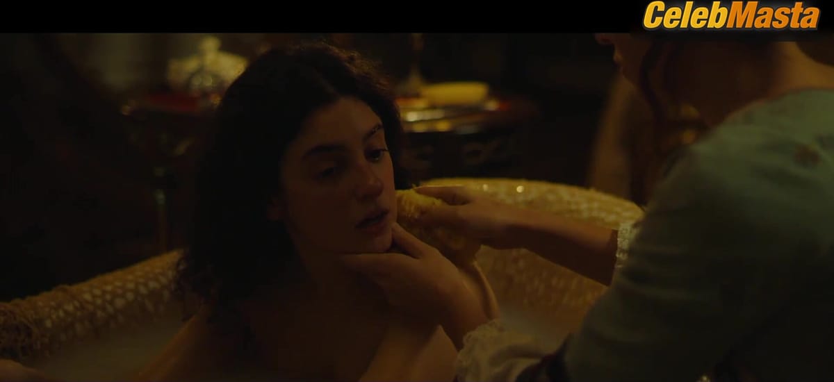 Claudia Traisac and Alicia Armenteros Share Lesbian Scene in La Vida Breve