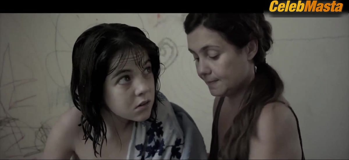 Adriana Esteves, Caca Ottoni and Bianca Bin Show Boobs, Thong Scene in Canastra Suja