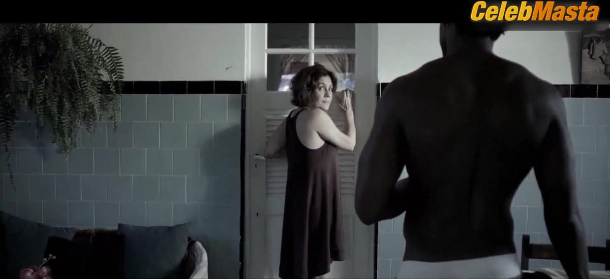 Adriana Esteves Booty, Tits Scene from Canastra Suja
