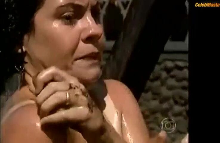 Adriana Esteves Sex Scene from O Cravo E A Rosa