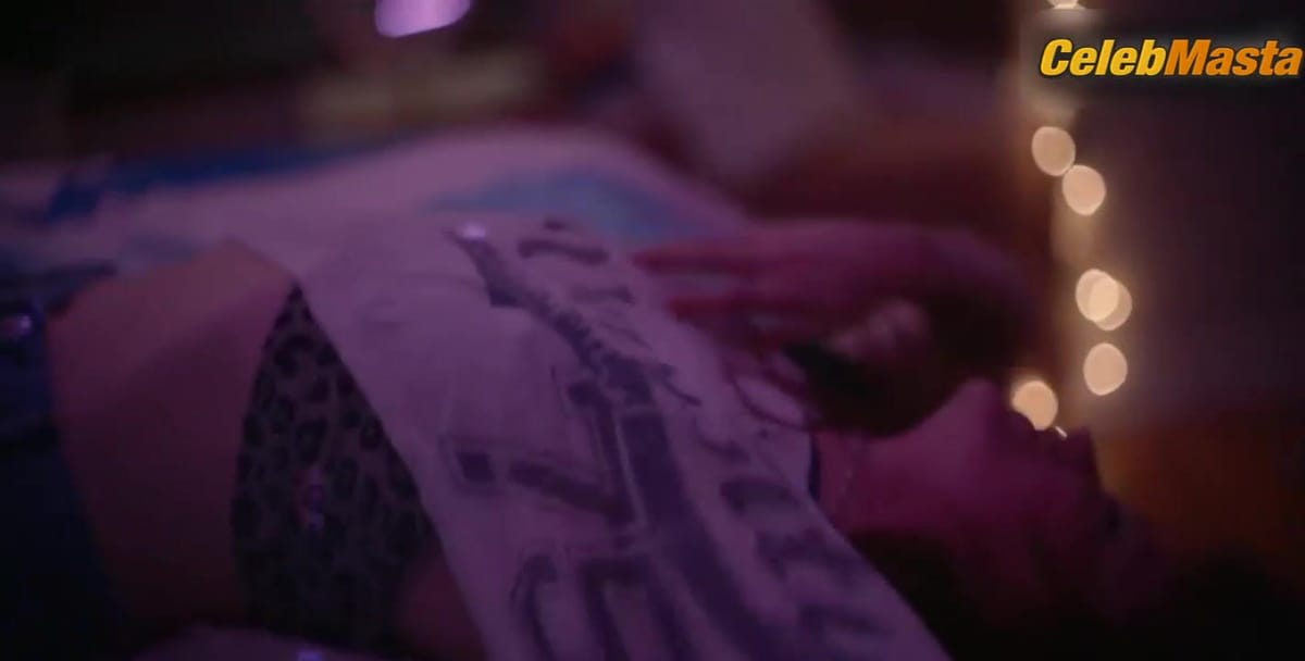 Leah McKendrick Tits Scene from Scrambled