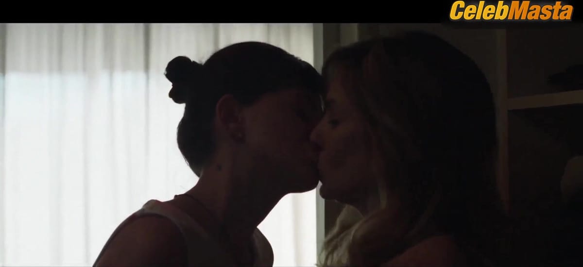 Eugenia Suarez and Julieta Cardinali Share Lesbian Scene in Linda