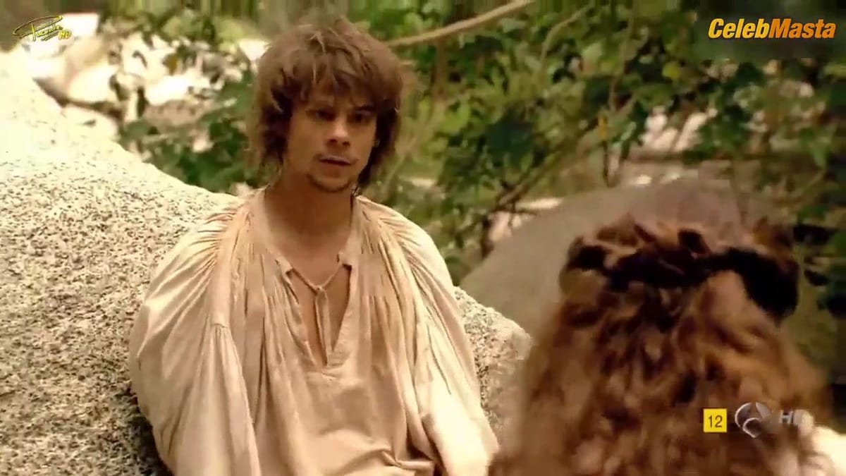 Hiba Abouk's Tits Scene in El Corazon Del Oceano