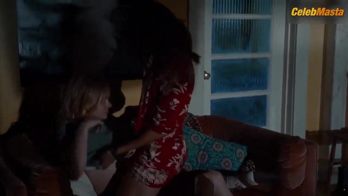 Floriana Lima's Lesbian Sex Scene in The Family