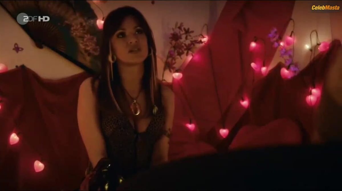 Natalia Avelon Sex Scene from Boser Wolf
